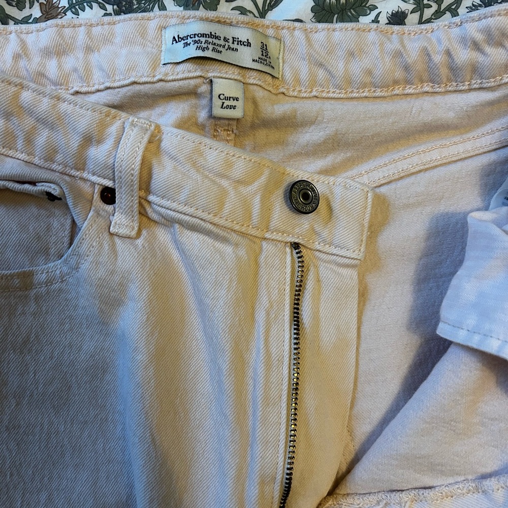 Abercrombie & Fitch 90s relaxed high Rise Jeans curve love